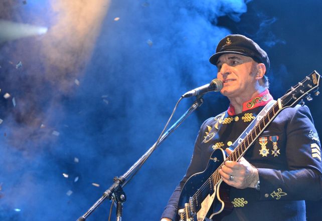 Coco Boudakian interpretaba a George Harrison en Danger Four.