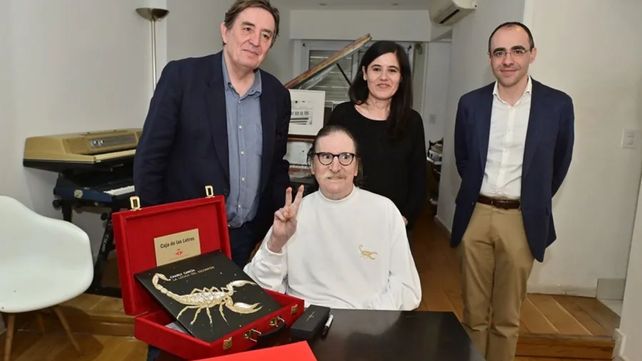 En una ceremonia en la casa del músico