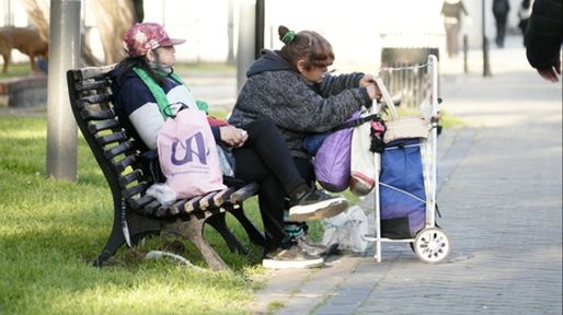 Crece la población en situación de calle y cambia su perfil