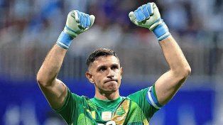 Dibu Martínez, otra vez el mejor arquero del mundo en los The Best.