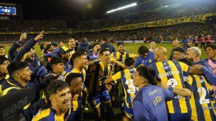 En el Gigante, todo fue alegría para Central tras el triunfo en el clásico con gol de Di María.
