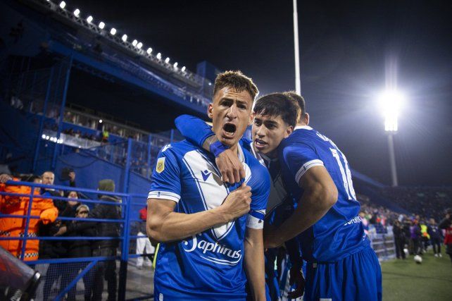 Vélez ganó un partido caliente ante su gente.