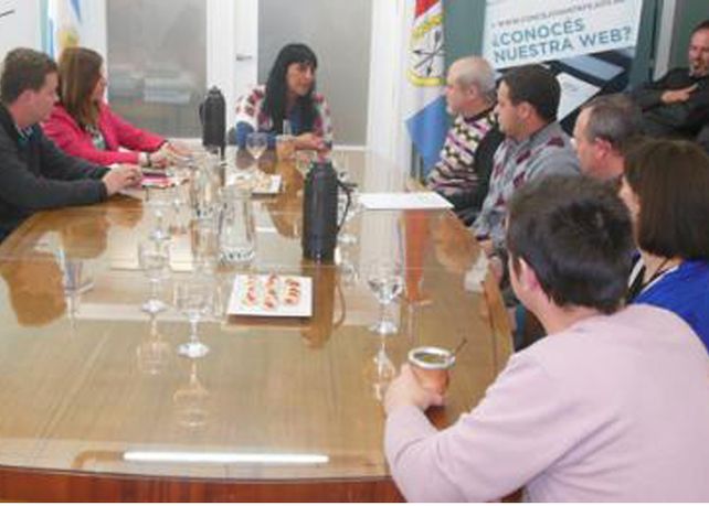 El periodista Osvaldo Bazán fue recibido en el Concejo Municipal