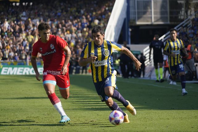 Central ganó 2 a 1, sin jugar bien, ante un Arsenal que terminó con nueve