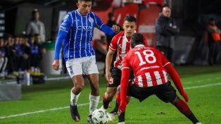 Estudiantes igualó en el final.