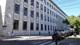 Inédito: una nena tendrá el apellido del papá biológico y el de quien la crió
