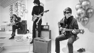 El documental de Todd Haynes funciona como un homenaje a Velvet Underground y al ambiente artístico experimental de la Nueva York de los años 60.&nbsp;
