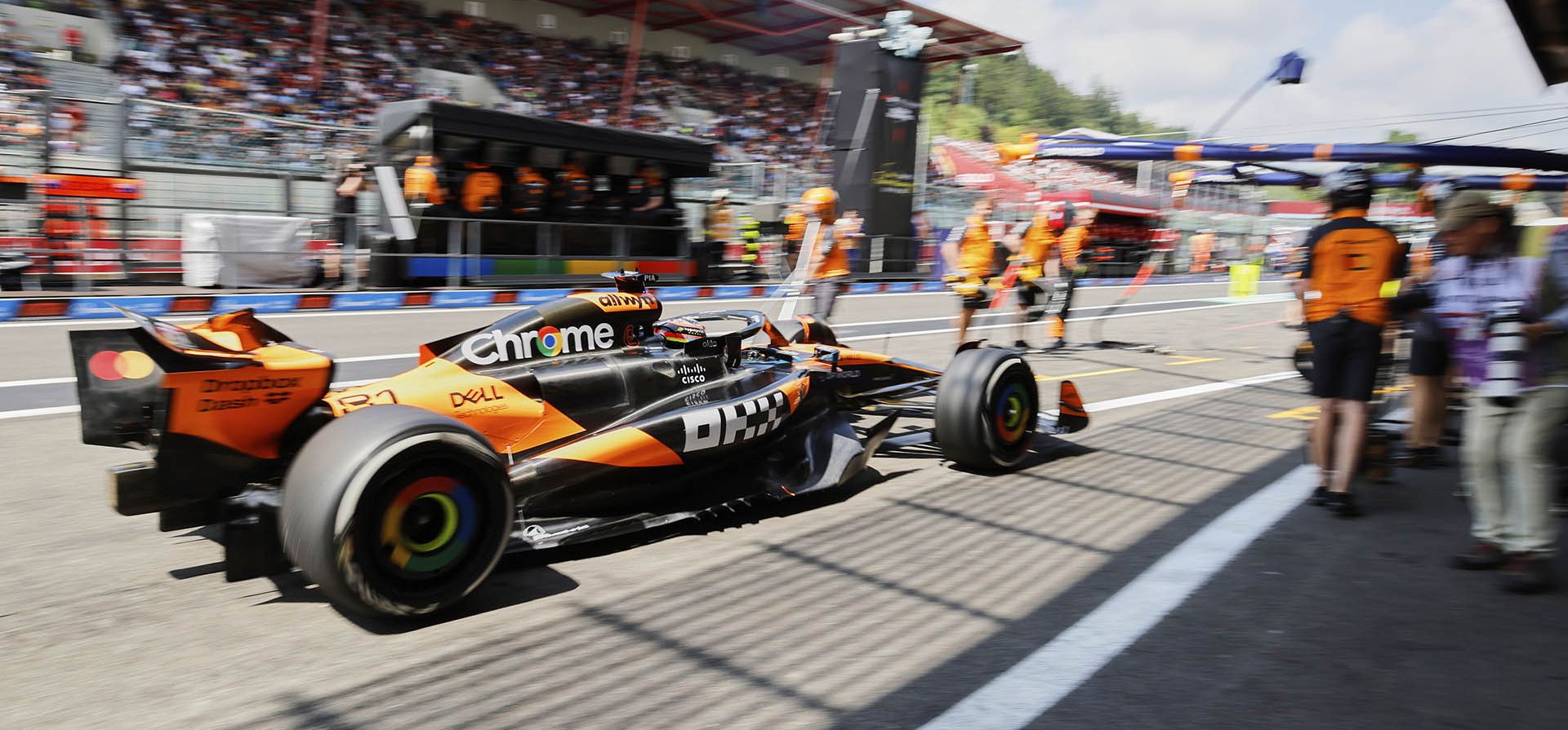 El piloto australiano de McLaren, Oscar Piastri, conduce su monoplaza durante la primera sesión de prácticas previa al Gran Premio de Fórmula 1 en el circuito de Spa-Francorchamps, en Spa, Bélgica, el viernes 25 de julio de 2025. (Foto AP/Geert Vanden Wijngaert) El piloto australiano de McLaren, Oscar Piastri, conduce su monoplaza durante la primera sesión de prácticas previa al Gran Premio de Fórmula 1 en el circuito de Spa-Francorchamps, en Spa, Bélgica, el viernes 25 de julio de 2025. (Foto AP/Geert Vanden Wijngaert)