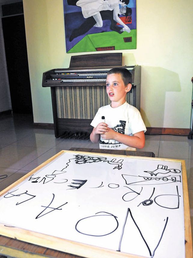 Tiene 7 años y grabó un video pidiendo que se suelten globos en vez de tirar pirotecnia