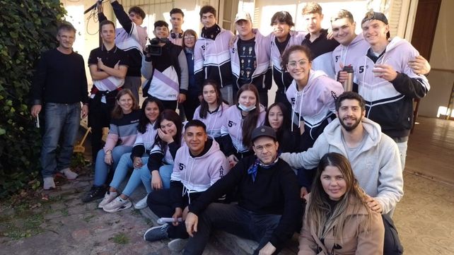 Hay equipo. Estudiantes y docentes&nbsp; de la escuela
