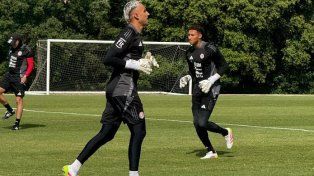El arquero de Newells, Keylor Navas, regresó a la selección de Costa Rica.