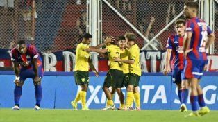 Defensa y Justicia goleó a San Lorenzo en el Nuevo Gasómetro