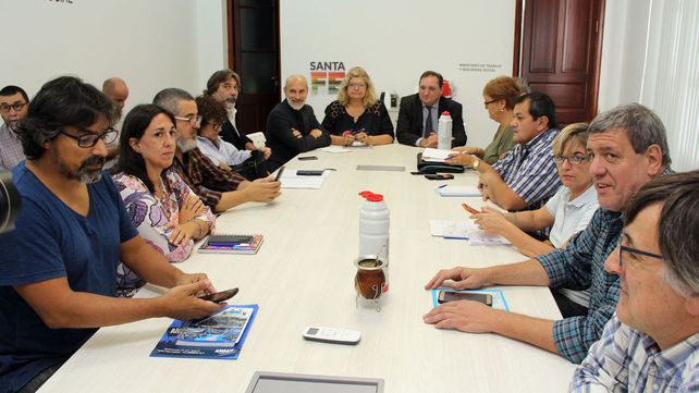 Cambios en la cláusula gatillo y una suma de 300 pesos, la nueva oferta para los docentes