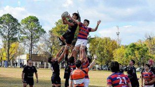 Los Menores de 19 de Universitario se impusieron a Cha Roga en barrio Las Delicias.