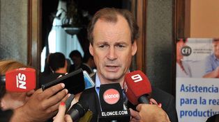 Femicidios: Bordet convocó a los tres poderes del Estado a reunirse este martes para articular acciones