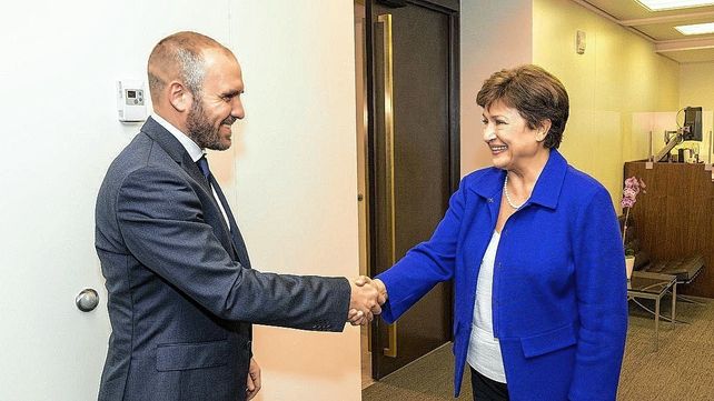 La Argentina y el FMI aceleran discusiones con la meta de un acuerdo técnico en diciembre