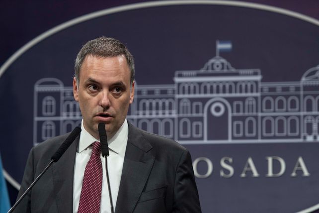 Manuel Adorni confirmó que el Salón de las Mujeres de la Casa Rosada pasará a ser el Salón de los Próceres
