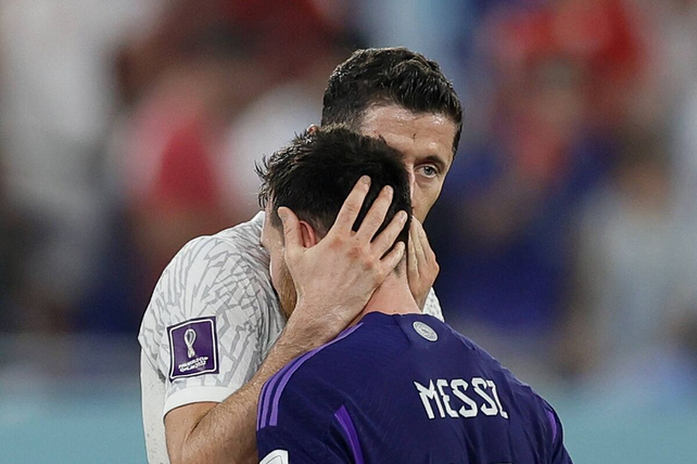 Lewandowski reveló lo que hablaron con Messi al final de Polonia-Argentina