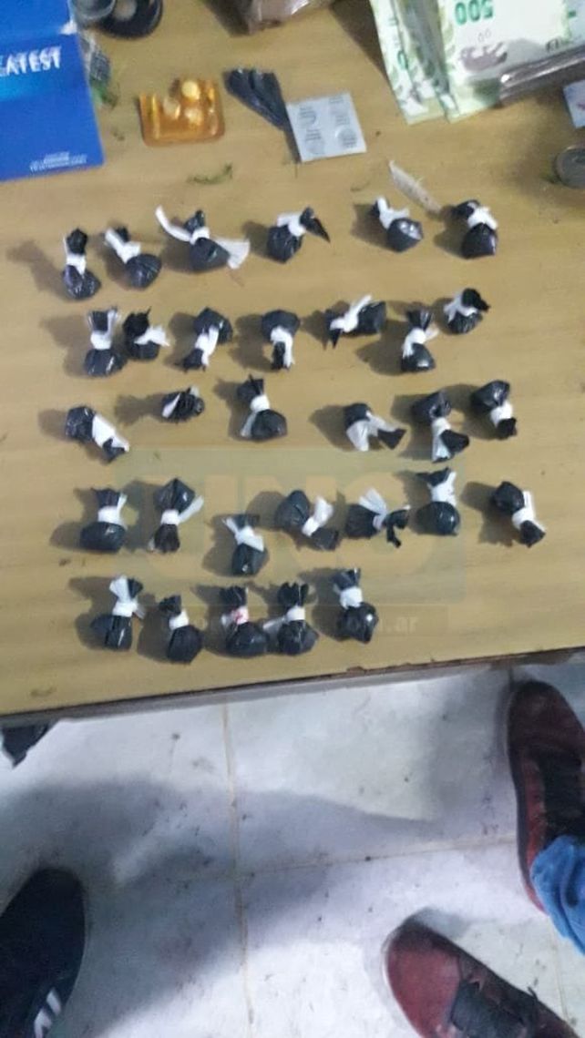 Vendedor de drogas amenazó a un vecino y descubrieron venta fraccionada