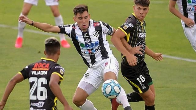 Central Córdoba hizo pata ancha en Florencio Varela ante Defensa.&nbsp;