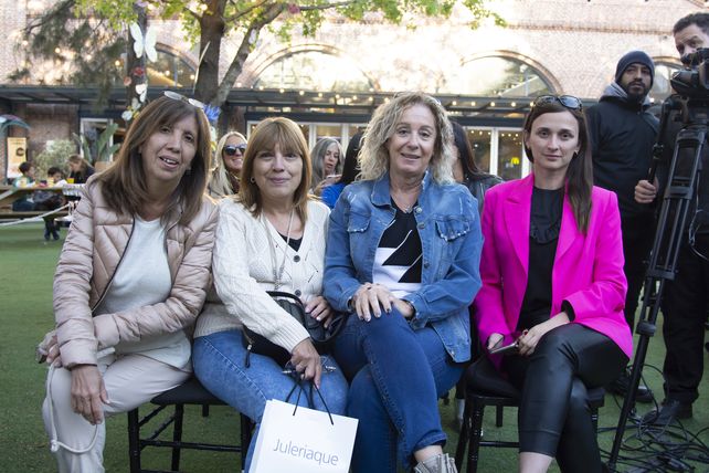 Mabel Morillo, Noemí Montenegro, Stella Jador y Jimena Sendra.  