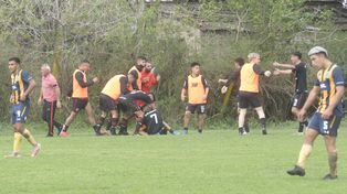 Triunfo leproso. El equipo dirigido por Sergio Barbieri pegó dos veces y ganó un partido difícil.