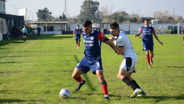 Primera C: El Charrúa igualó en su visita a Claypole por 2 a 2. Benjamín Gallucci&nbsp; y Marcos Córdoba anotaron los goles del Matador.&nbsp;