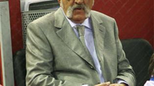 El ex entrenador de Vilas reconoce haber tenido 33 hijos, pero s&oacute;lo admite a 3