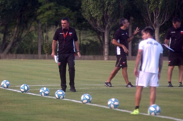 Osella mantiene dos dudas para visitar a Central Córdoba