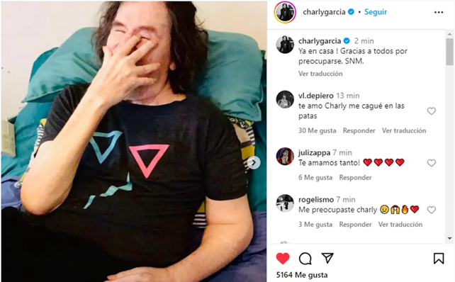Charly García recibió el alta médica y compartió fotos desde su casa
