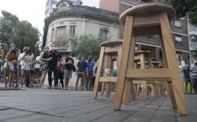Los taburetes fueron el símbolo de la marcha.