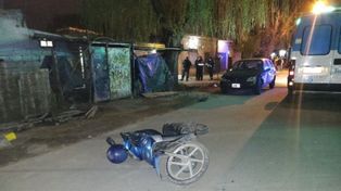 Matías Ezequiel Serrano tenía 29 años. Fue baleado sobre Manantiales al 3700 cuando circulaba en su moto. Recibió múltiples impactos.