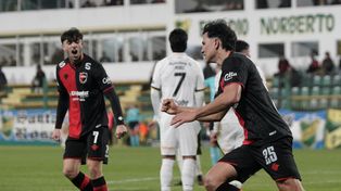 Newells retoca la zaga por obligación y también un lateral en la visita a Gimnasia de Mendoza