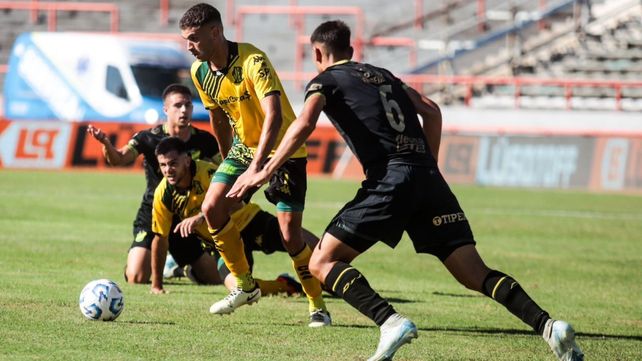 Un intento de Aldosivi ante Defensa