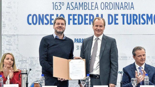 Bordet y Lammens en la apertura del Consejo Federal de Turismo