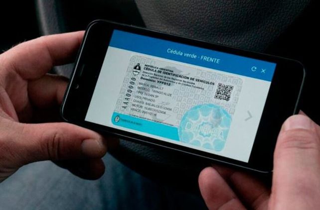 Eliminan la cédula azul como requisito para conducir un auto ajeno y la verde no tendrá fecha de vencimiento