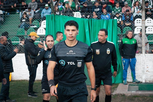 Felipe Viola, el juez de Unión: estreno para el Tatengue y antecedentes favorables a Defensa