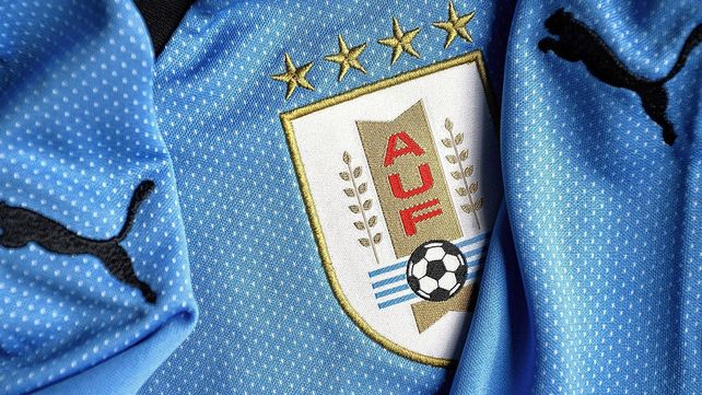 FIFA pide a Uruguay que retire las dos estrellas olímpicas