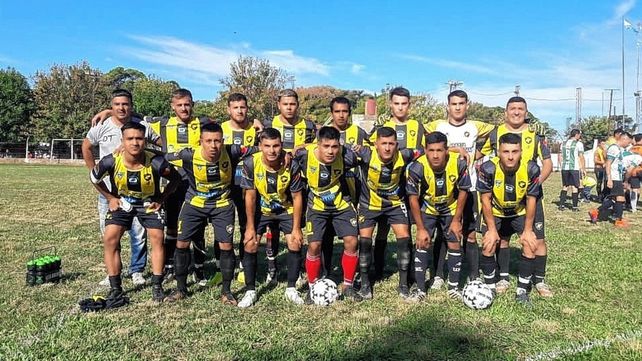 &nbsp;Halcones de Santa Fe igualó 1 a 1 con el Polideportivo de Llambi Campbell en Recreo.