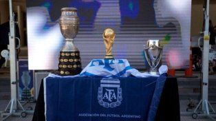 La gente que vaya a la Sala Mayo podrá sacarse una foto con los trofeos que ganó La Scaloneta.