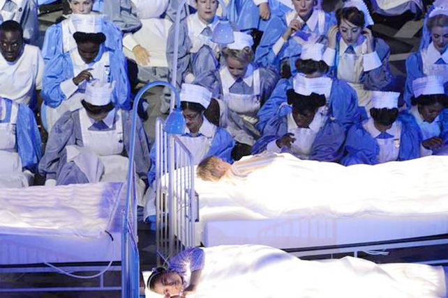 Las camas usadas en la inauguración olímpica se donarán a hospitales en Túnez