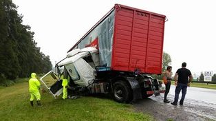 Impresionante accidente en la autopista Santa Fe - Rosario a la altura de La Tatenguita