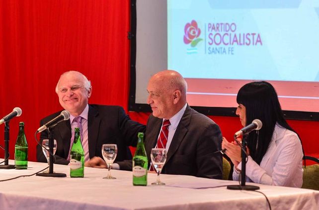 Solicitud. El gobernador pidió a los dirigentes que sumen a la población civil al partido para enriquecer la propuesta.