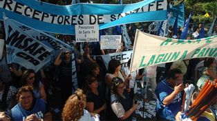 La ministra de Educación está dispuesta a hablar pero defendió la suba