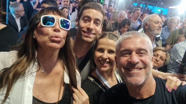 Moria Casán fue una de las celebridades que festejó abiertamente el resultado electoral de Sergio Massa.