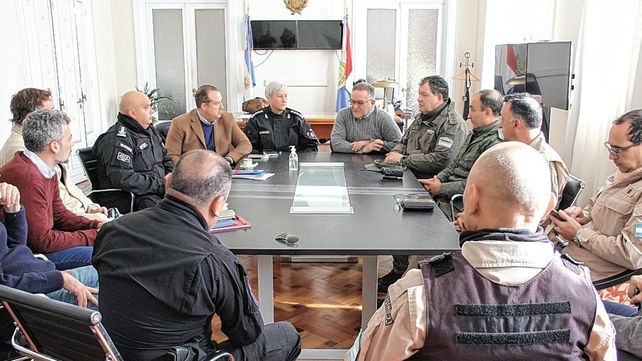 Falta de coordinación entre las fuerzas de seguridad de Santa Fe y nación.