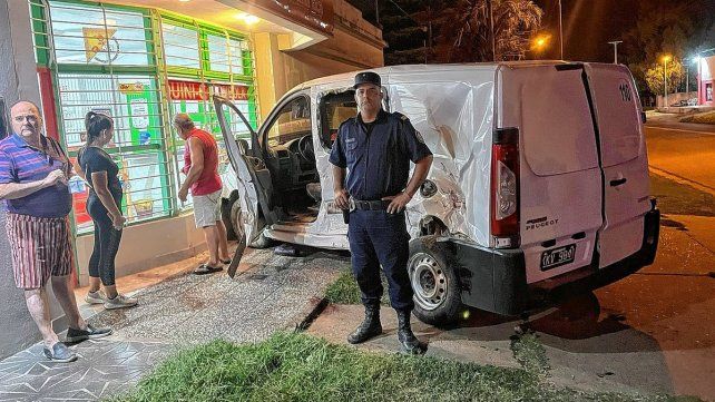 Video: impresionante choque dejó cinco personas heridas