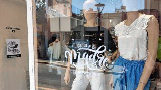En Entre Ríos, los vendedores detallan que se han reducido compras y que varios rubros apuestan a las ventas por el Día de la Madre.