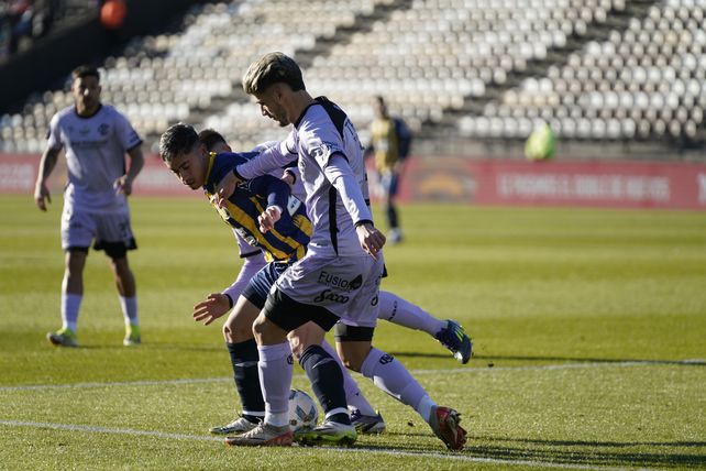 Central no pudo con un pobre Barracas y se despidió de la Copa Argentina