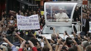 El Papa recibió un reclamo frontal contra los curas pedófilos